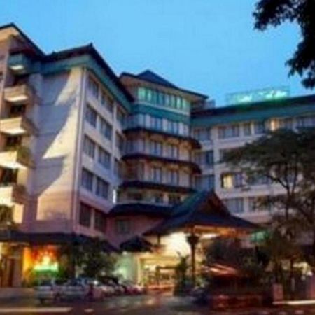 Kedaton Hotel Bandung Exterior photo