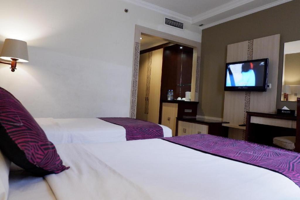 Kedaton Hotel Bandung Exterior photo