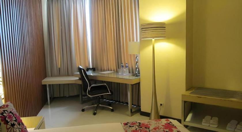 Kedaton Hotel Bandung Exterior photo